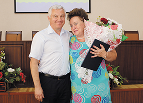 C �������!