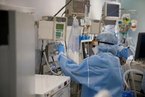 �� ����� � ������� ������������ 180 ������� ����������� COVID-19