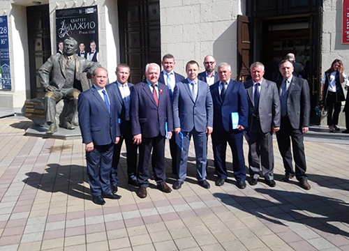 ���������������� �������� ��������� ����� ����� �� ������ � ����