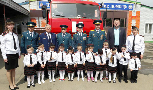 � � � �������� �����